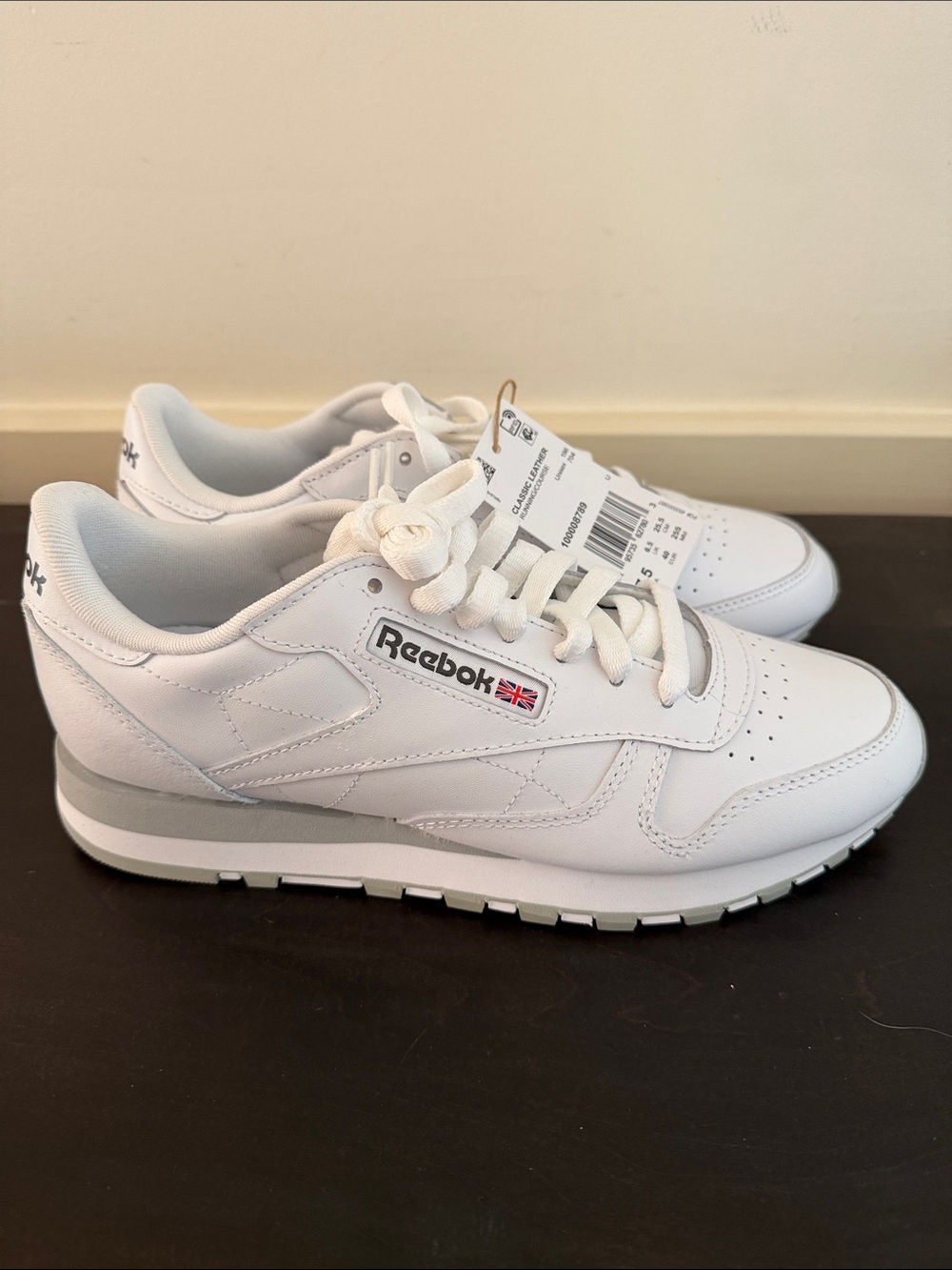 New Reebok Classic Leather Running Shoes size 7.5